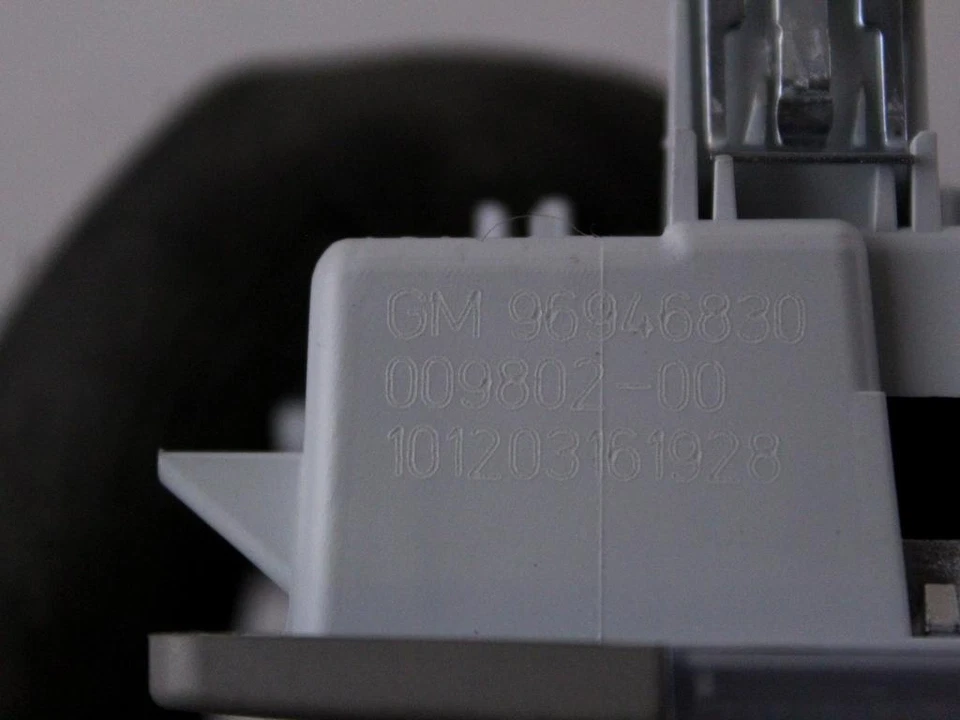 96946830 Ceiling Light Internal Cicjout Chevrolet Cruze 2.0 D 120KW 6M 4P (20 - Image 4 of 4