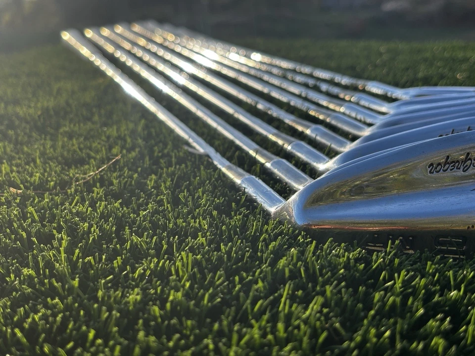 Juego de hierros MacGregor MT 3-10 diestro acero flexible regular nuevas empuñaduras Golf Pride limpias de colección Foto 3 de 4