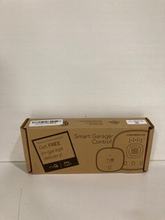 Chamberlain MyQ Hub e controller wireless intelligente per garage Bianco