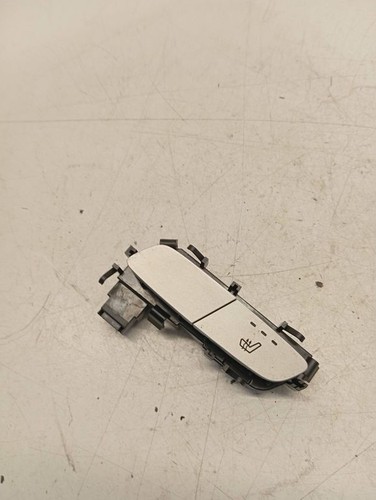 Mercedes-Benz C W205 2016 Schalter Sitzheizung A2139057502 ANY25007