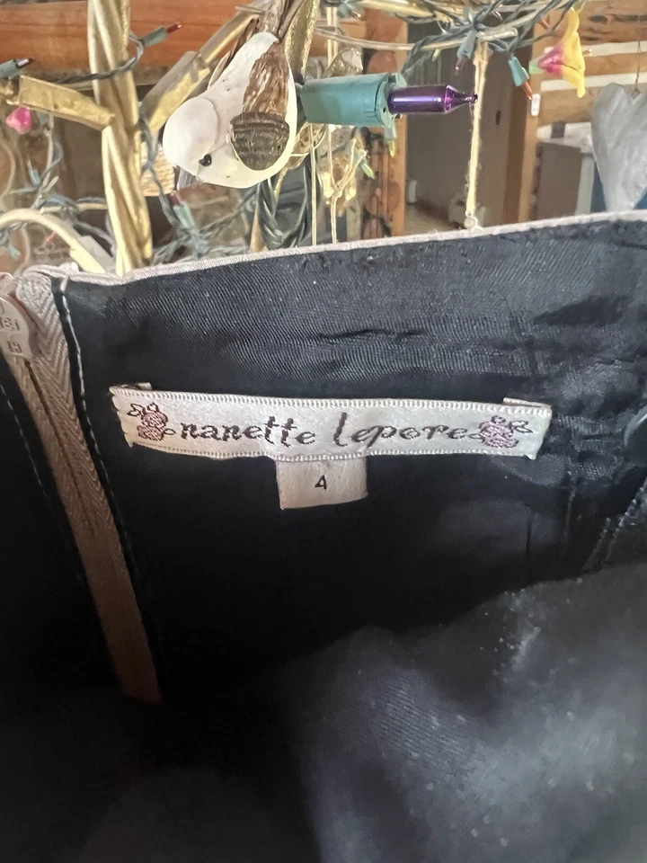 Top corsé vintage Nanette Lepore con detalles de terciopelo negro y encaje, talla 4 Foto 3 de 4