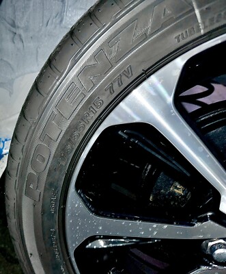 4x Bridgestone Potenza RE050A 175/55 R15 77V