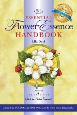 Lila Devi The Essential Flower Essence Handbook - Revise (Paperback) (UK IMPORT)