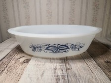 Glass Bake One Quart Made In USA Blue Design J 235 Blue Onion Design