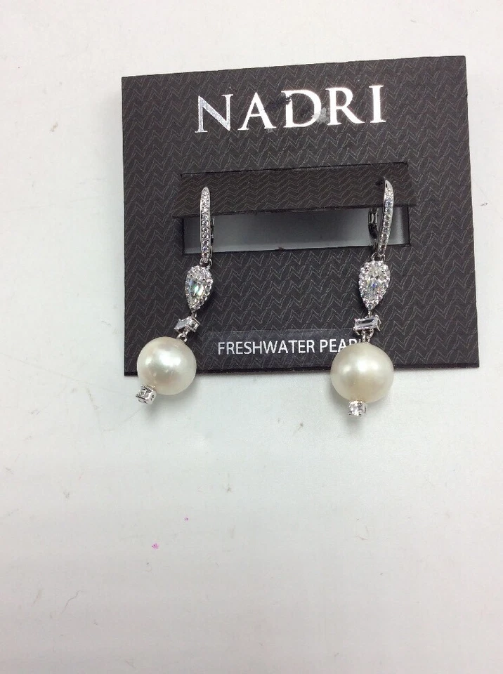 $65 Nadri Pendientes colgantes largos de perlas de agua dulce tono plata #555 Foto 4 de 4