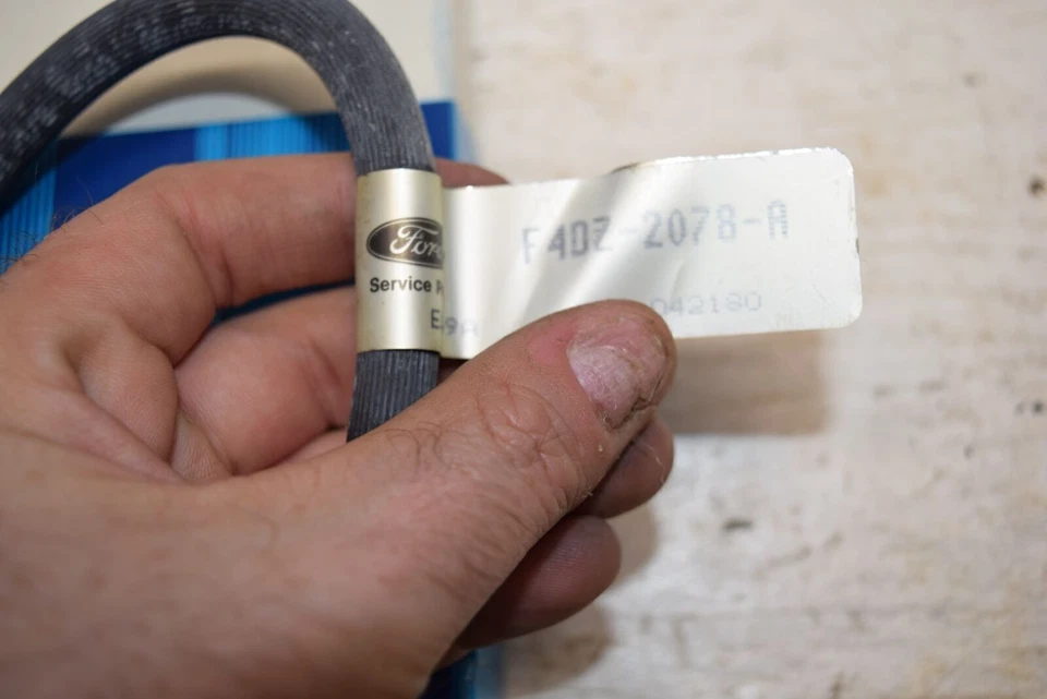 Manguera de freno Ford F4DZ-2078-A - C83 NUEVO DE STOCK Foto 3 de 3