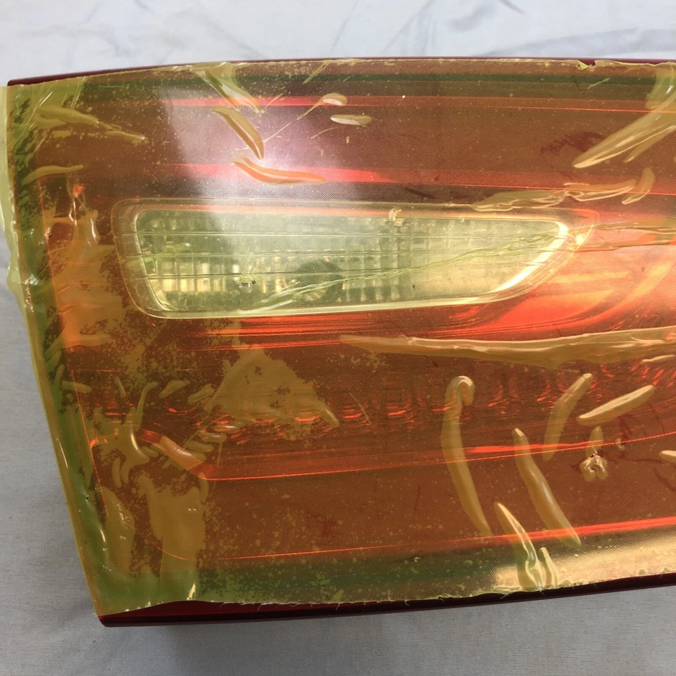 Luz trasera LED del lado derecho del pasajero OEM KIA OPTIMA T620 92403-2T6 Foto 2 de 4