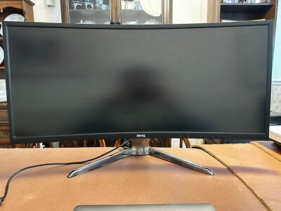 ウルトラワイドモニター XR3501 COMPUTEX］BenQ，35インチサイズ