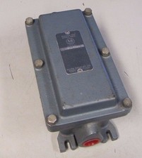 ALLEN BRADLEY A-B 836-CP11-FKC-4 836CP11FKC4 BULLETIN 836 PRESSURE SWITCH NEW
