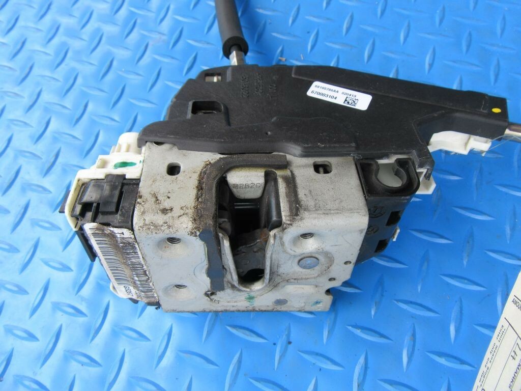 Maserati Ghibli Quattroporte front left door lock latch #6966