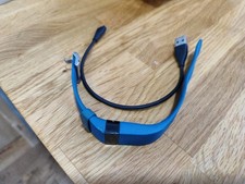 Fitbit Charge HR Heart Fitness Activity Sleep Tracker Blue With Charging Cable