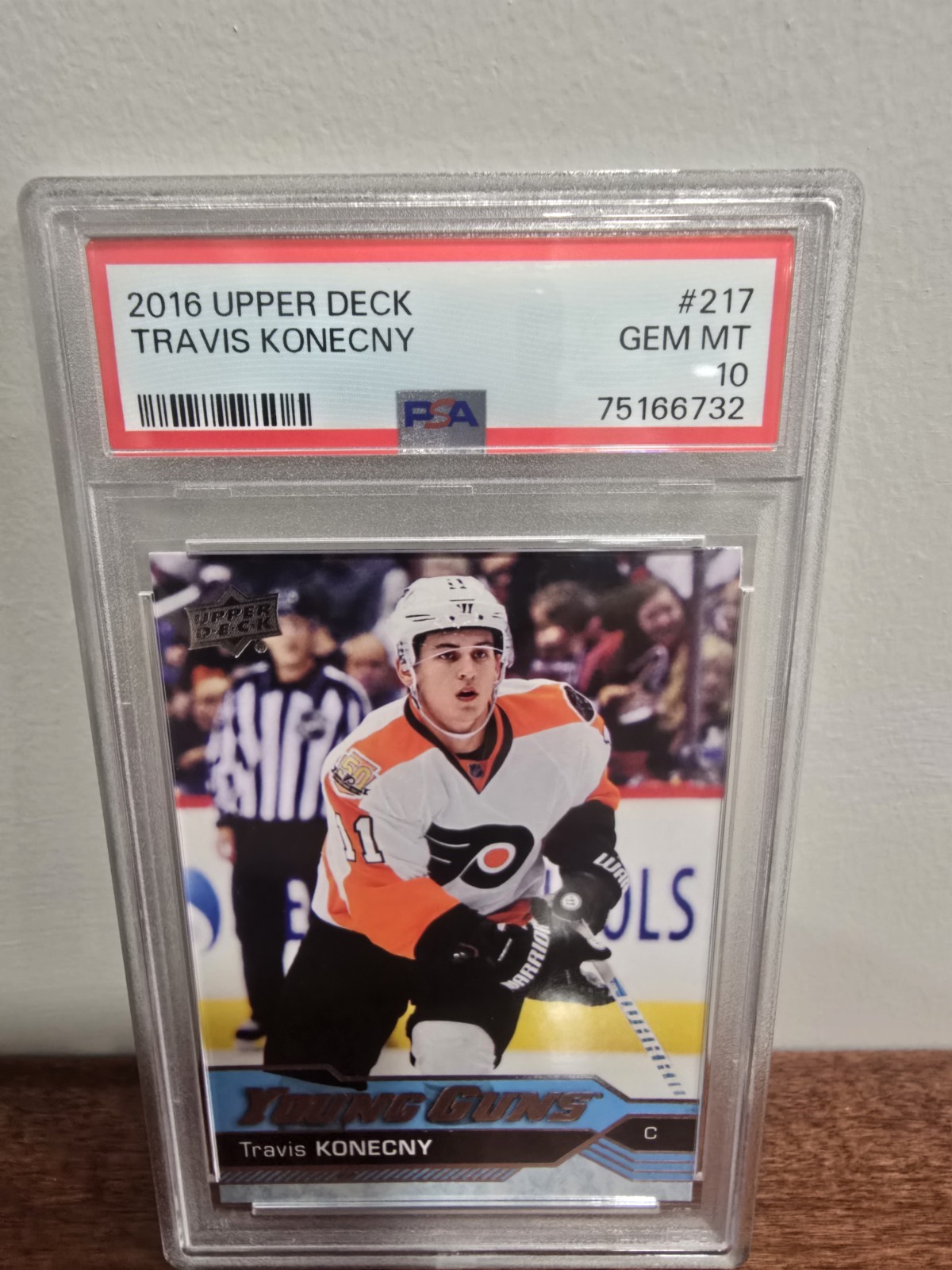2016-17 Upper Deck - Young Guns Travis Konecny #217 (RC)