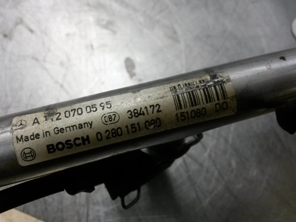 Juego de inyectores de combustible con riel para 01-05 Mercedes-Benz C320 3.2 A1120700595 Foto 3 de 4