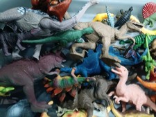 Assorted Plastic Dinosaur Figures Pretend Play Toys Lot Multi-Color LOT 35  MIX