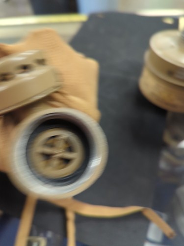 WWII Japanese Gas Mask With Nice Filter - Picture 6 of 8