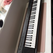 Yamaha Piaggero NP12 Electronic Keyboard Black Read Description