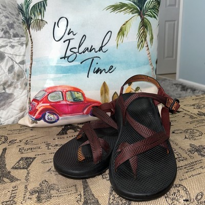 Chaco Men\'S Burgundy/ Black Sandals Size 10 Excellent Condition Chaco Men main image 2