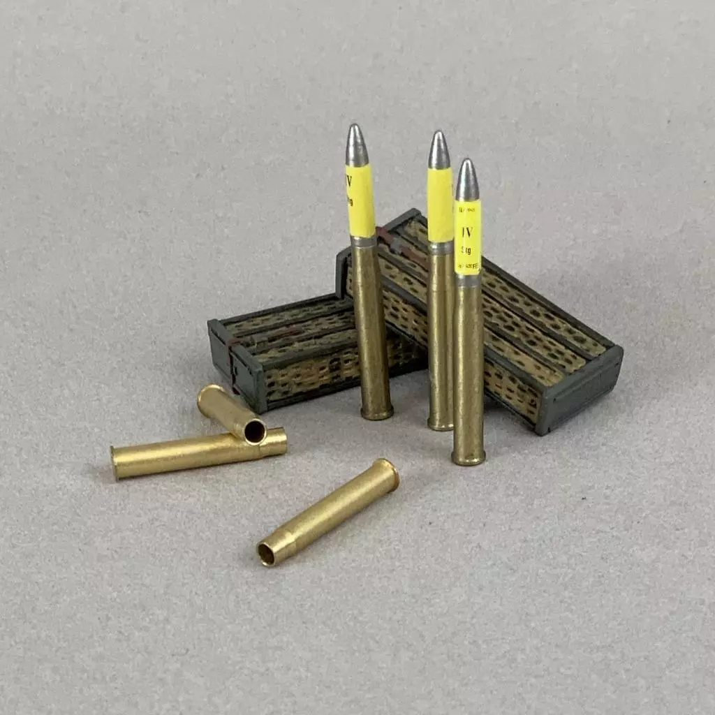 25087 German 88mm Wicker Panniers and High Explosive Shell