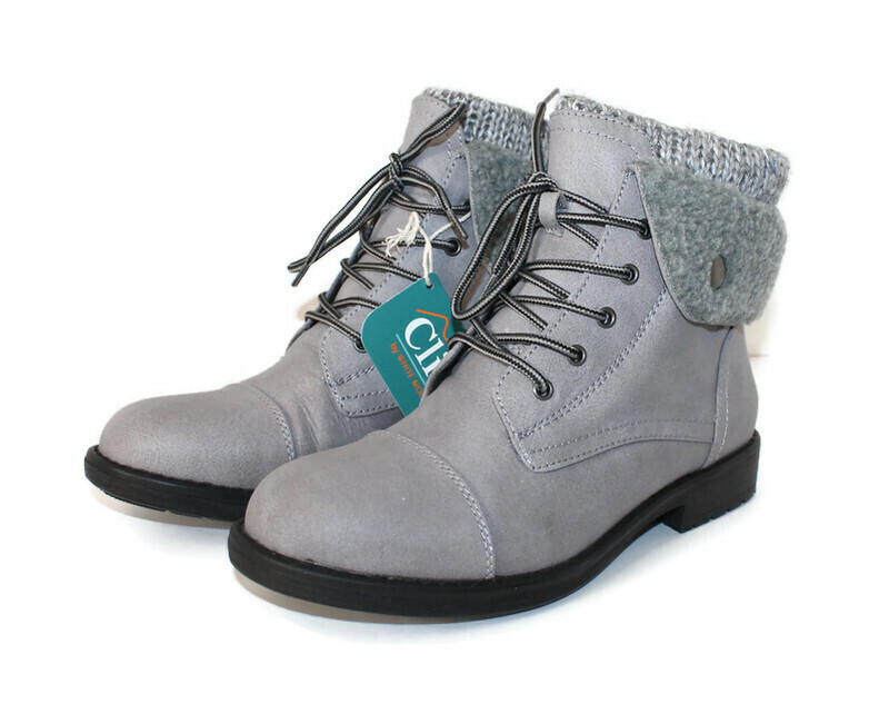 8 Duena Hiking Style Boots, Gray 