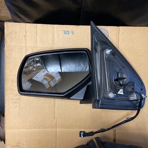 14-18 Chevy Silverado 1500, LH Driver Side view Mirror, OEM, Part #23180107