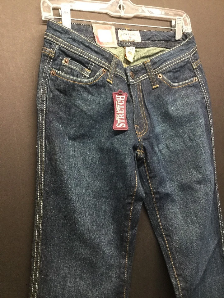 NWT STEVE & BARRY'S DARK WASH STRETCH FASHION WOMEN DENIM JEANS SIZE 2 L32 - Image 4 of 4