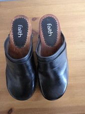 Faith Women's Leather Wooden Clogs Size 5 Black Slip On