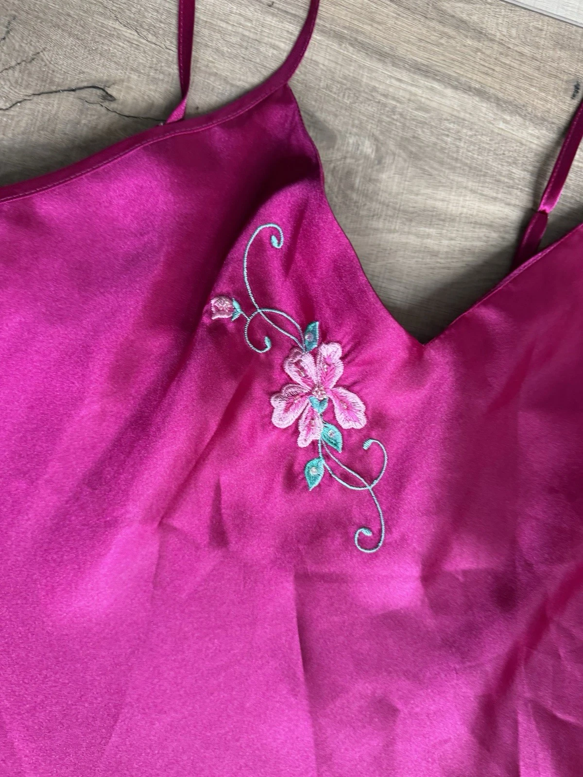 Camicia da notte vintage Undercover Wear Tiffany’s Closet rosa caldo donna media usata in ottime condizioni