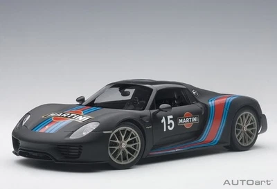 Porsche 918 Spyder Weissach Package Martini 1/18 AUTOart 77929 - Photo 1/4