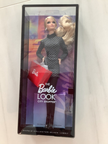 The Barbie Look City Shopper Black Label NRFB Black Knit Dress - NRFP . - Afbeelding 1 van 4
