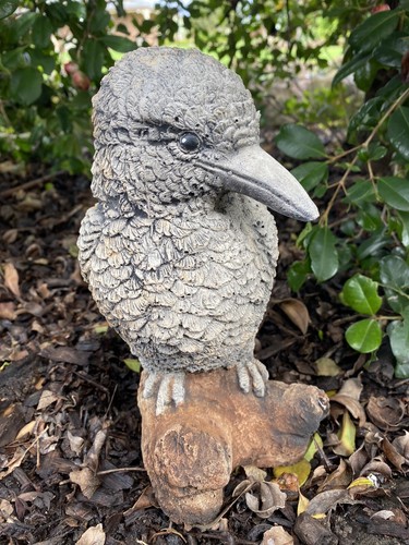 Kookaburra Bird On A Log Statue Ornament Animal Concrete Garden Australian Made - Picture 6 of 6