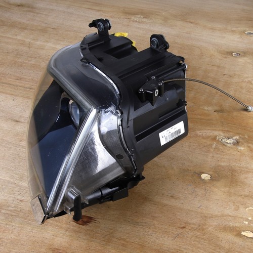 Conjunto de faros delanteros derecho Maserati genuino OEM 263403 - Imagen 2 de 2