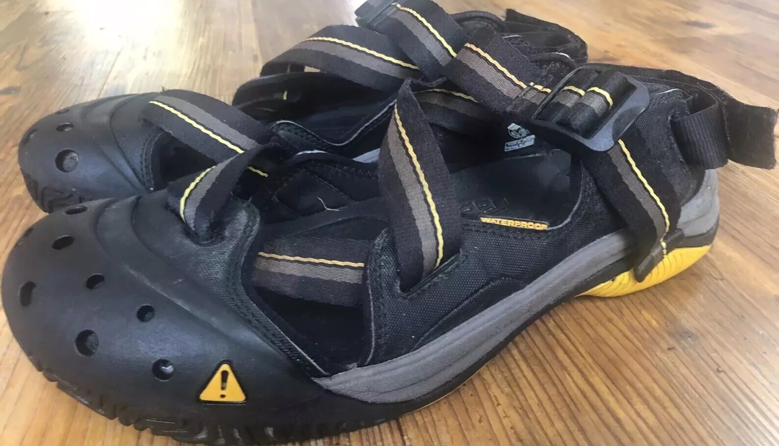 Keen Shoes Uomo Taglia 44 5 m 11 Stop Acqua Escursionismo Outdoor Punta Chiusa Sandalo Nero