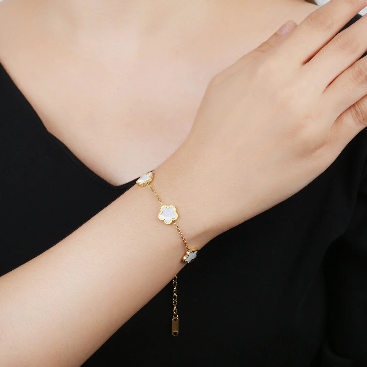 【SURGERY】surgery l clover emblem bracelet Bezel-set 1 3/5 CT Real Diamond Clover Leaf Bracelet 6MM 7