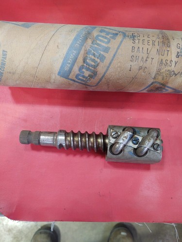 NOS OEM 65 66 67 67 69 70 71 72 Ford F-100 F-250 Steering Worm Gear Nut & Shaft - Picture 4 of 11