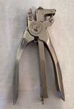 Neva-Clog Model S-100 Vintage hand held stapler