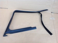 Seat/Cupra Tavascan FRONT LEFT DOOR WINDOW GLASS GUIDE RUBBER SEAL 2024-2026
