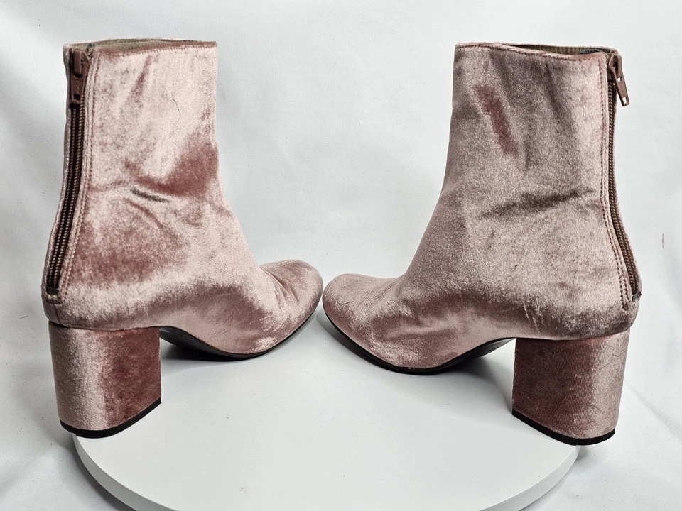 Free People Cecile Blush Pink Velvet Booties Crushed Velvet Size US 6.5 EU 37 - Image 4 of 4