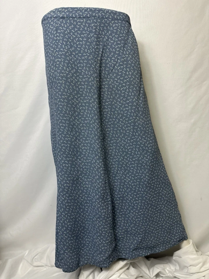 Putumayo Brand Vintage Maxi Skirt Size Medium Blue W White Accent 100% Rayon - Image 2 of 4