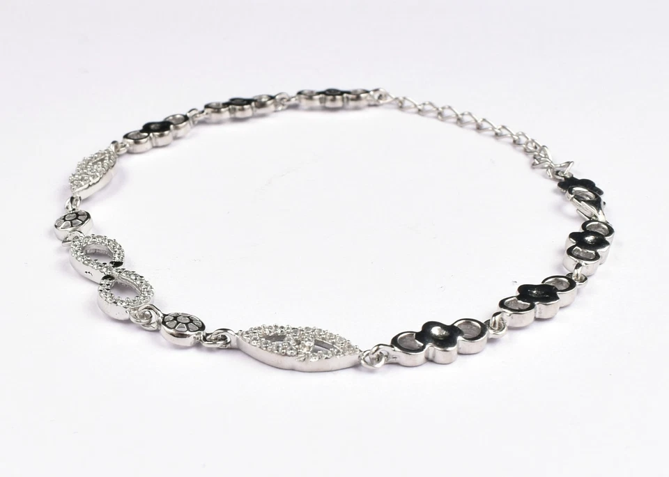 Pulsera artesanal de plata de ley 925 con diseño de ocho piedras preciosas de circón Foto 2 de 4