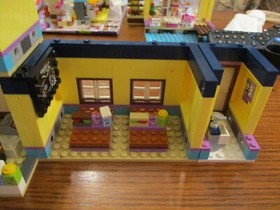 LEGO FRIENDS 41005 HEARTLAND HIGH CUSTOMIZED WITH SOME REDESIGN