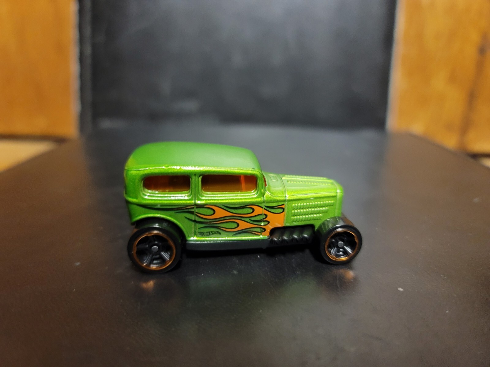 Picture 4 of 6