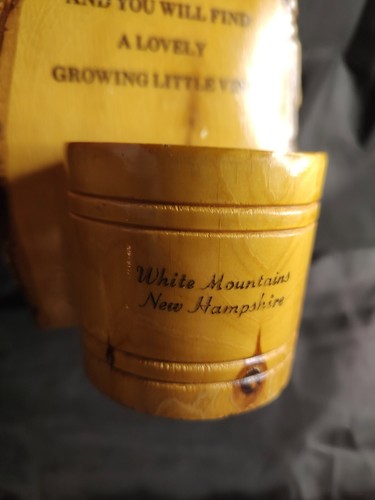 Vintage CEDAR Wood Souvenir FLOWER POT White Mountains NH Pail Wall Pocket Pail - Picture 5 of 7