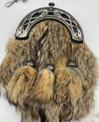Antikes Schlangenmantel Kleid Sporran in Fuchs, weißer Hase, schwarz oder Naturrobbe