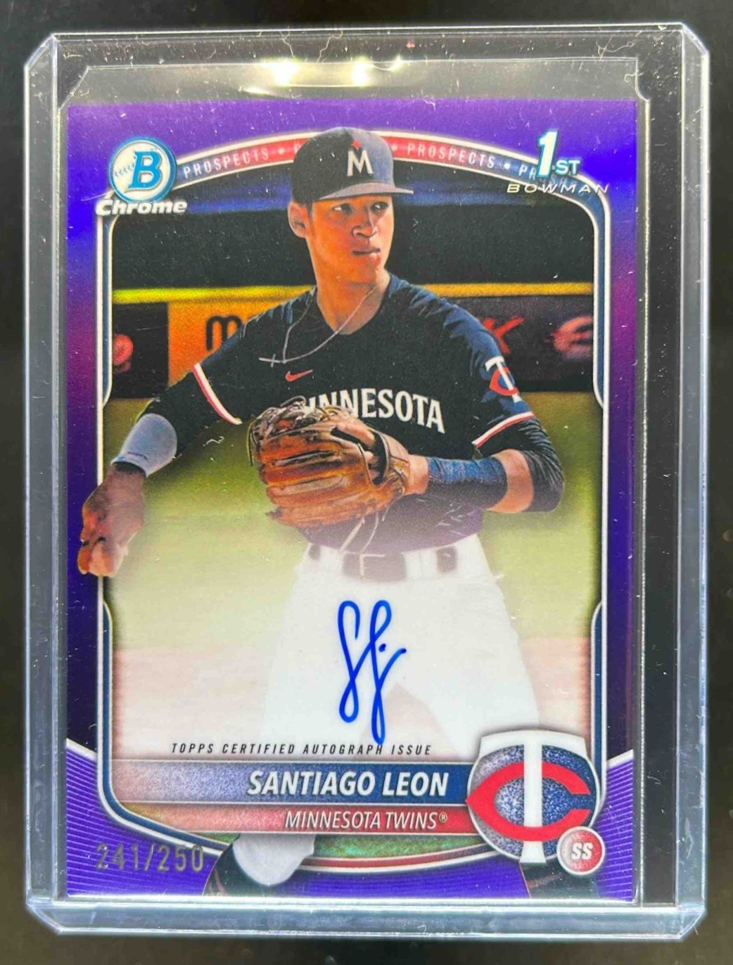 2025 Bowman Chrome Santiago Leon Auto Purple Refractor 1st Prospect #241/250