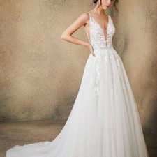 NEW MORILEE Rosa Wedding DressStyle 5763, size 8