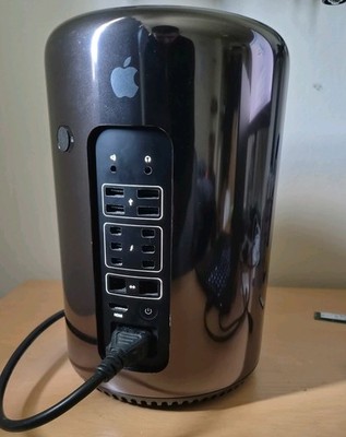 Apple Mac Pro Late 2013 6-Core Xeon E5 32GB RAM AMD D500 3GB 512SSD OSX Monterey