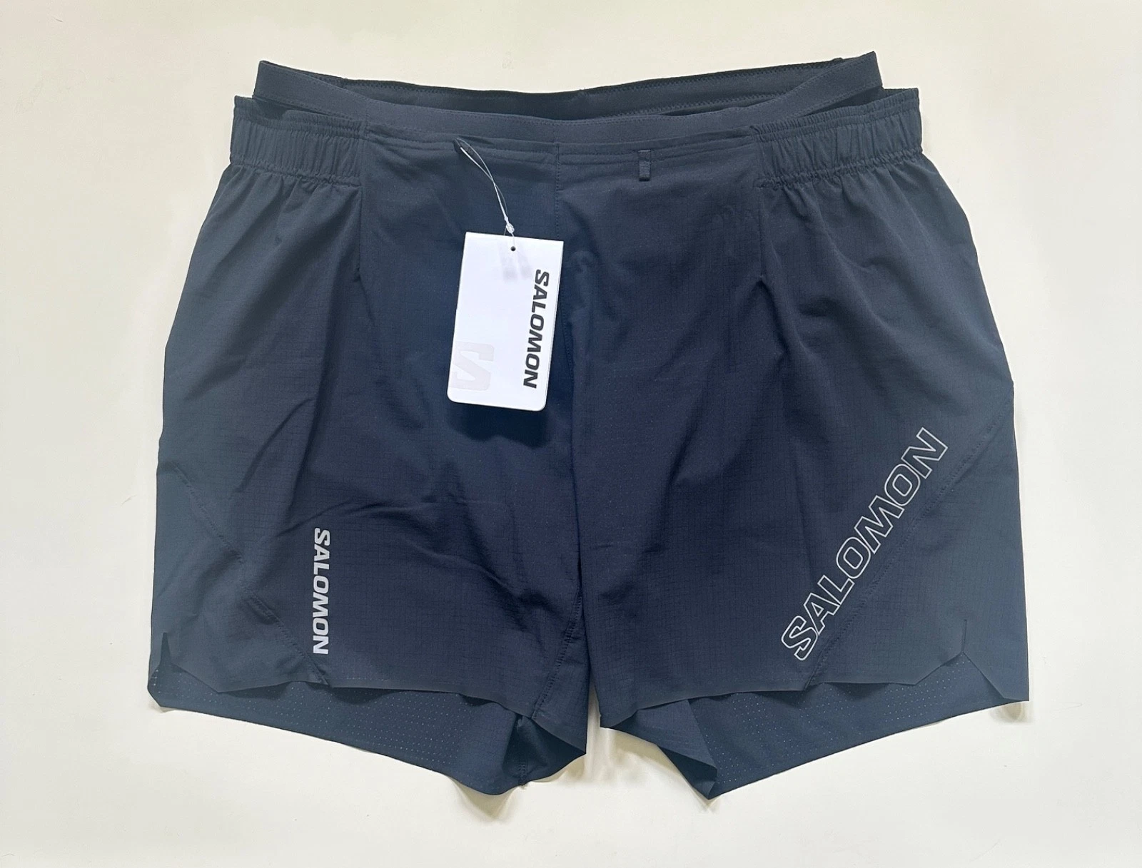New Salomon Sense Aero 5" Shorts Large Deep Black NWT