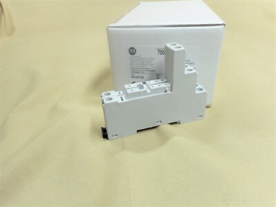 Allen Bradley 700-HN123 socket (NIB)