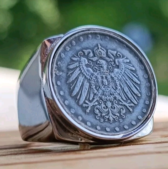 Bague chevalière Prusse armoiries Allemagne fait main en argent massif ciselé