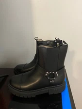 BRAND NEW GIRL'S SIZE 5 ART CLASS BLACK CROSBY BOOTS